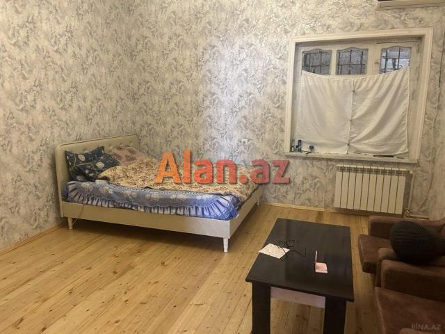 Ramanada həyət evi satılır