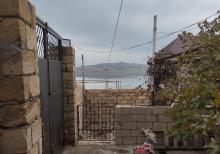 Qaradag rayonu Lokbatan qəsəbəsində 4otaqli heyet evi satılır