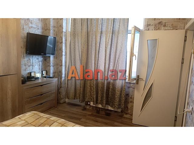 Razində 3 otaqlı tam əşyalı əla mənzil