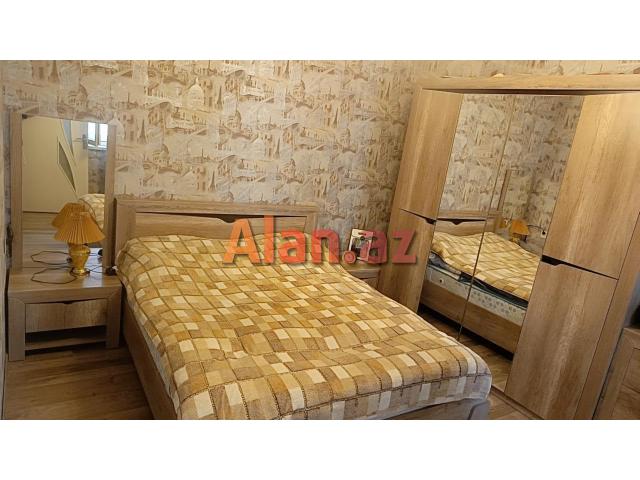 Razində 3 otaqlı tam əşyalı əla mənzil