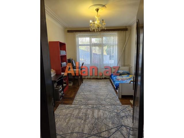 Xətai rayonu Ukraniyə dairəsi yaxınlığında 3 otaqlı əla mənzil