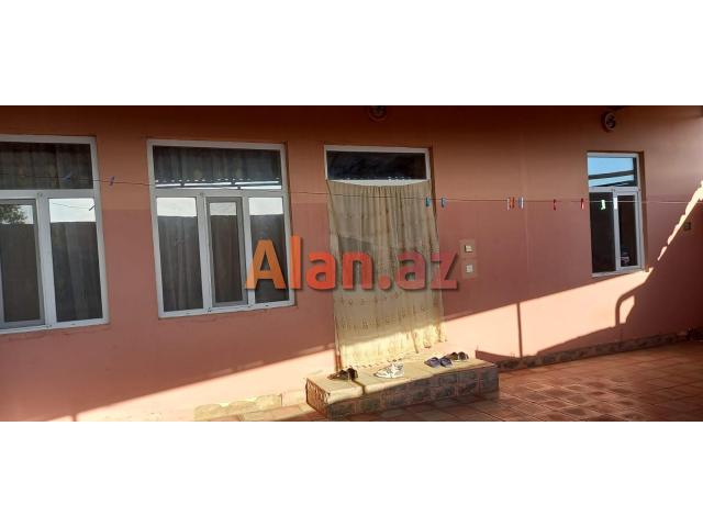 Bilgəhdə həyət evi satilir