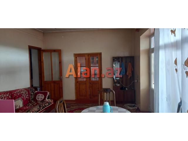 Bilgəhdə həyət evi satilir