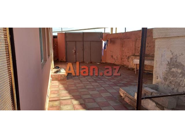 Bilgəhdə həyət evi satilir