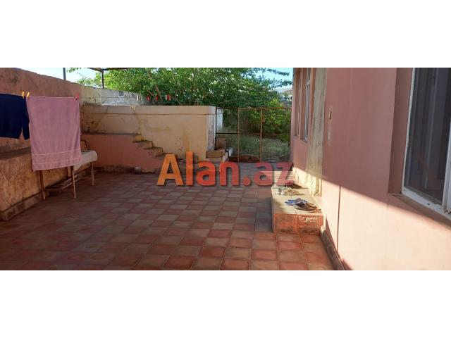 Bilgəhdə həyət evi satilir