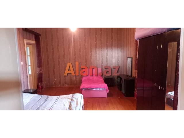 Bilgəhdə həyət evi satilir