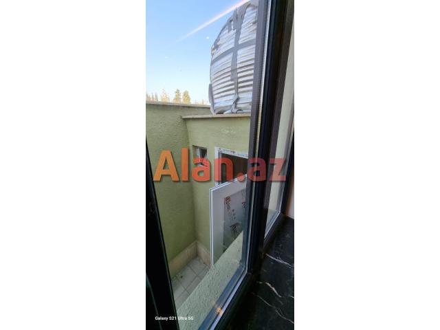 Buzovnada bağ evi satılır