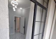 Həzi Aslanov Gənclər Parkının yanında 2 otaqlı əla təmirli mənzil