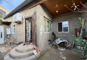 Maştağada həyət evi satılır