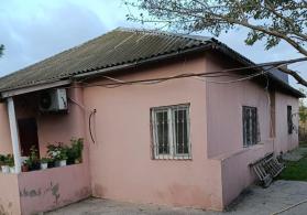 Buzovnada həyət evi satılır