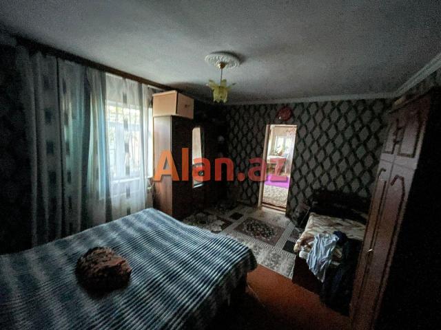 Buzovnada həyət evi satılır