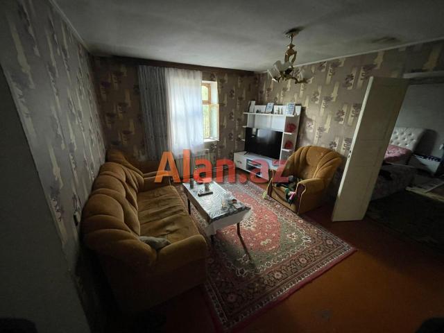 Buzovnada həyət evi satılır