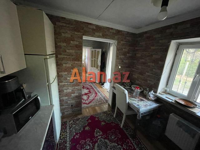 Buzovnada həyət evi satılır