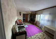 Buzovnada həyət evi satılır