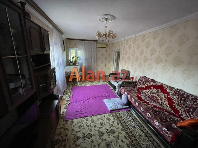 Buzovnada həyət evi satılır