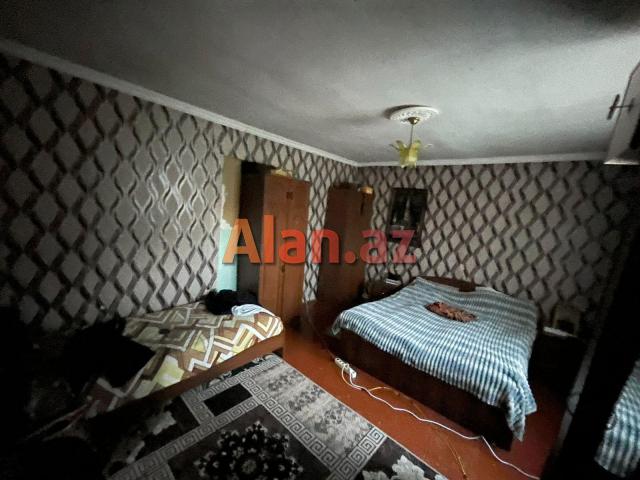 Buzovnada həyət evi satılır