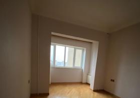 Köhnə Günəşlidə 3 otaqlı Tam Əşyalı, əla mənzil