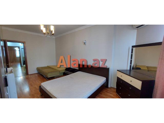 120 m2 3 otaqlı təmirli mənzil kirayə verilir