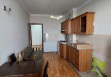 120 m2  3 otaqlı təmirli mənzil kirayə verilir