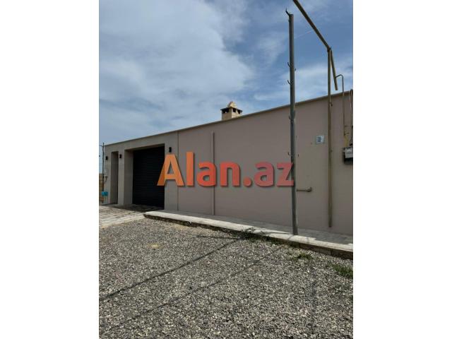 Novxanıda bağ evi satılır