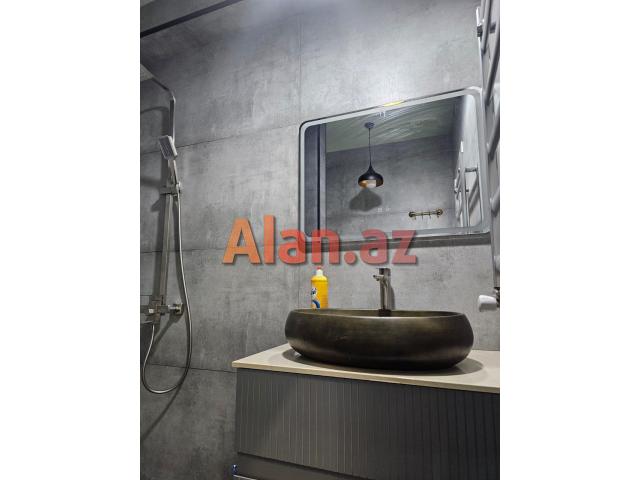 Neftçilər parkının yanında 2 otaqlı əla mənzil