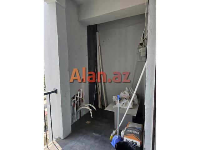 Neftçilər parkının yanında 2 otaqlı əla mənzil