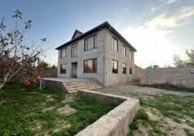Maştağada həyət evi satılır