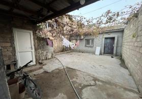 Maştağada həyət evi satılır