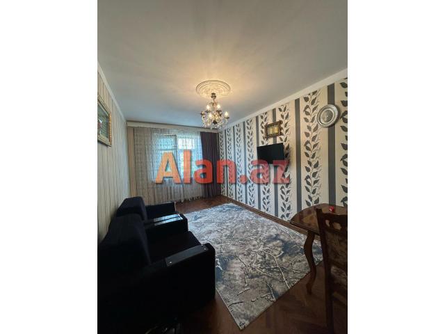 Yeni Günəşlidə 4 otaqlı əla mənzil