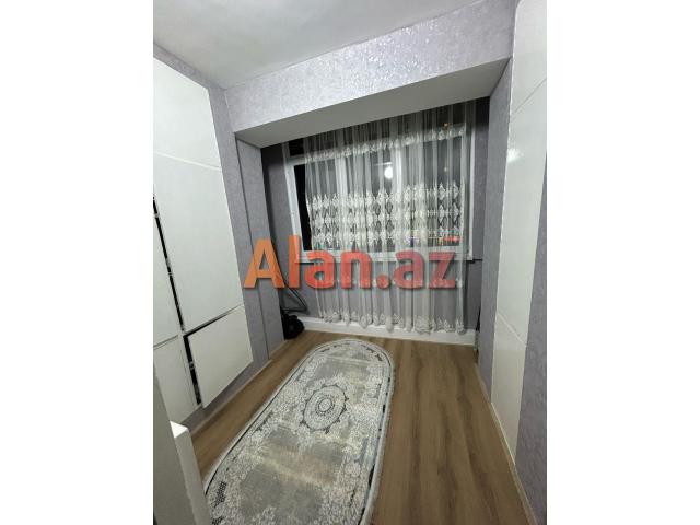 Yeni Günəşlidə 4 otaqlı əla mənzil