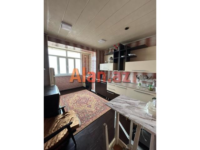 Yeni Günəşlidə 4 otaqlı əla mənzil