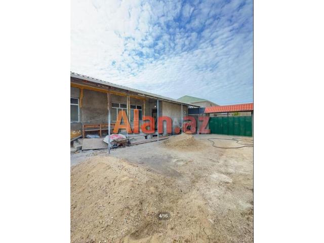 Buzovnada həyət evi satılır