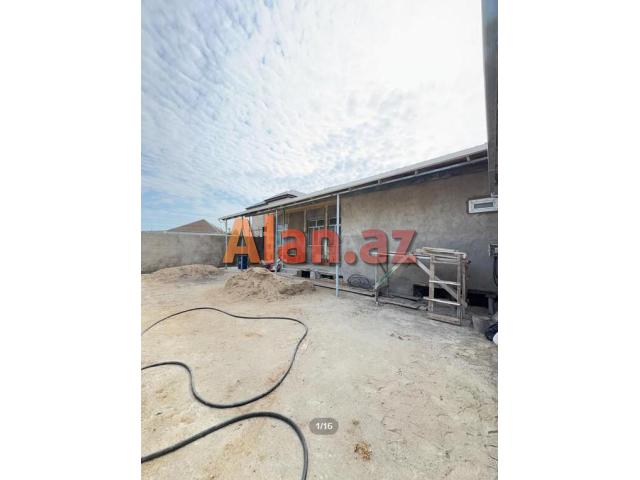 Buzovnada həyət evi satılır