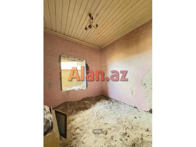 Buzovnada həyət evi satılır