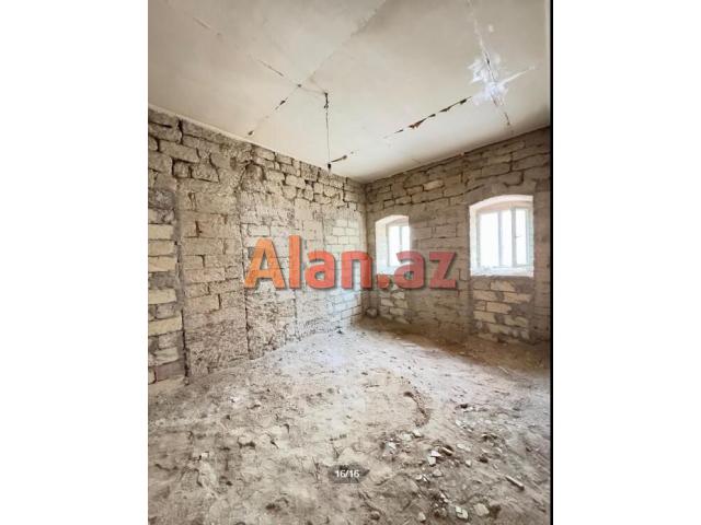 Buzovnada həyət evi satılır