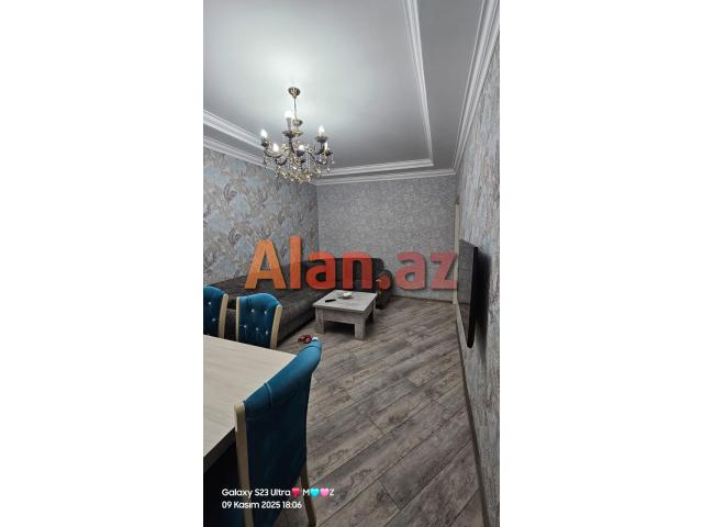 Yeni Günəşlidə V massivində 3 otaqlı əla mənzil