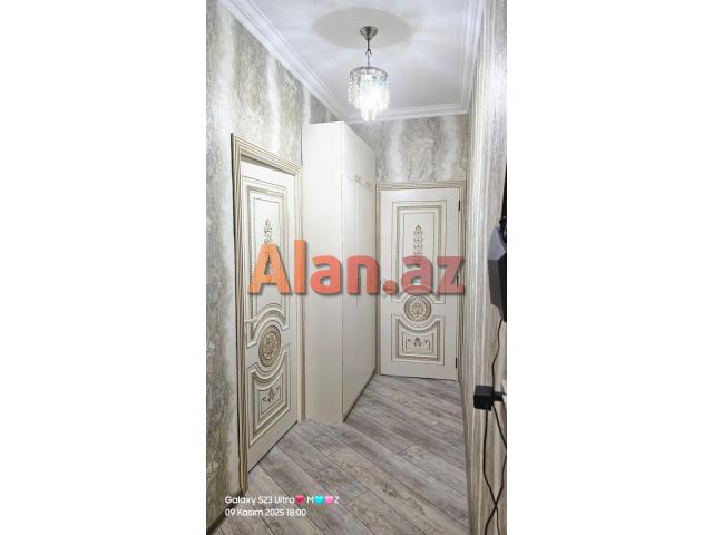 Yeni Günəşlidə V massivində 3 otaqlı əla mənzil