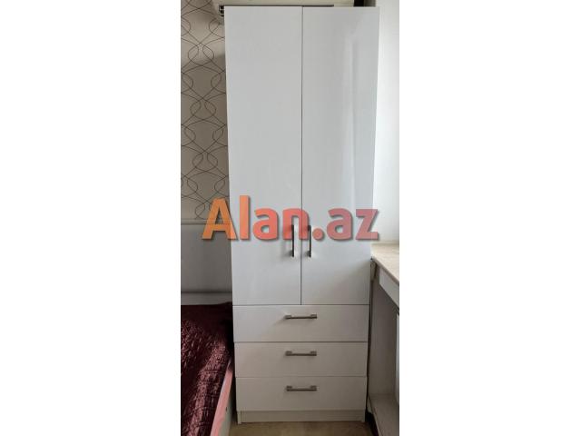 Dolab və komod satılır.