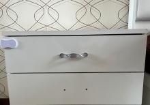 Dolab və komod satılır.