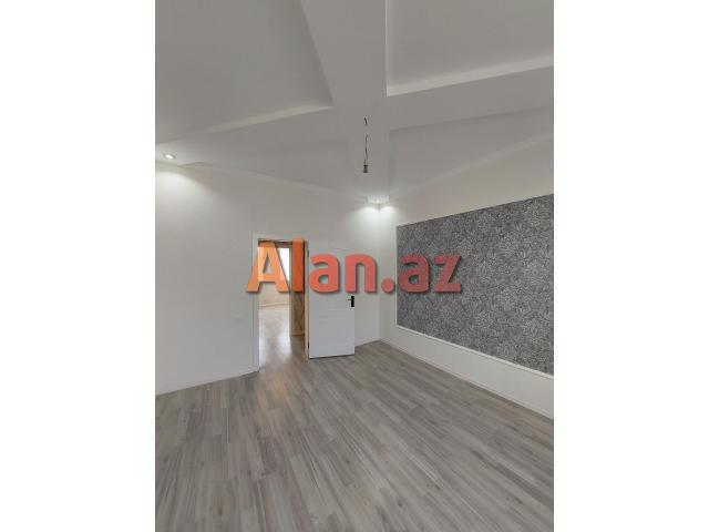 2 mərtəbə   3 otaq  h/evi  satışda