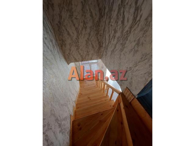 2 mərtəbə   3 otaq  h/evi  satışda