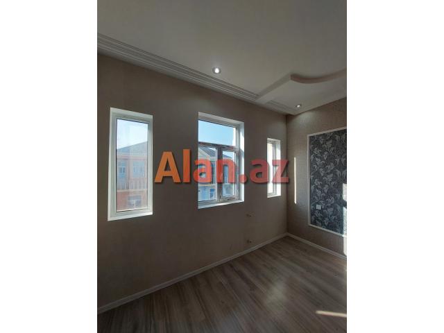2 mərtəbə   3 otaq  h/evi  satışda