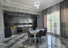 Mərdəkanda villa satılır