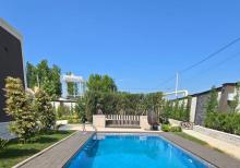 Mərdəkanda villa satılır