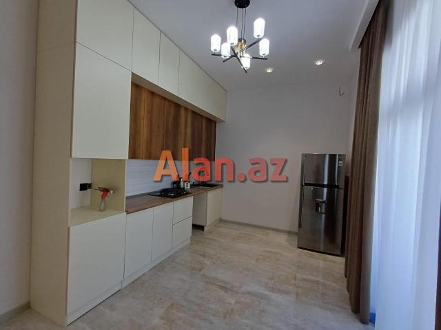 Şüvəlanda bağ evi satılır