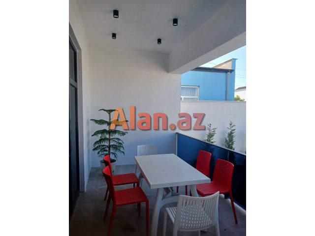 Şüvəlanda bağ evi satılır