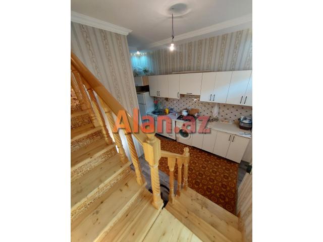 2 mərtəbə  3_otaq  həyət  evi  satışda