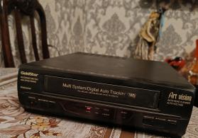 GoldStar RN800AW Videomaqnitofon