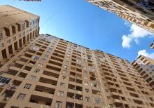 Aaaf_parkda  2 otaqlı mənzil satışda