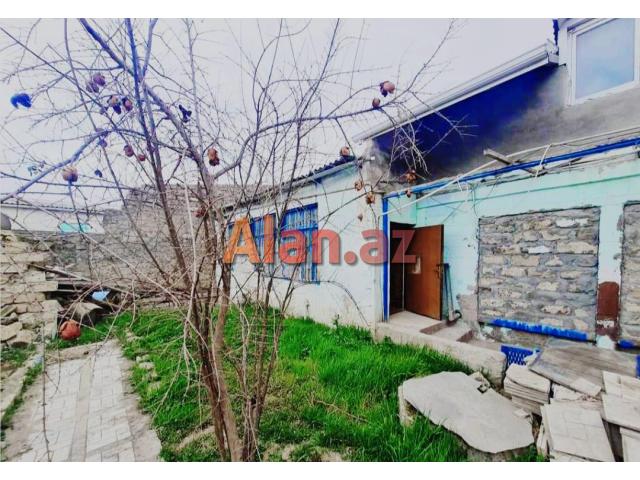 Buzovnada həyət evi satılır